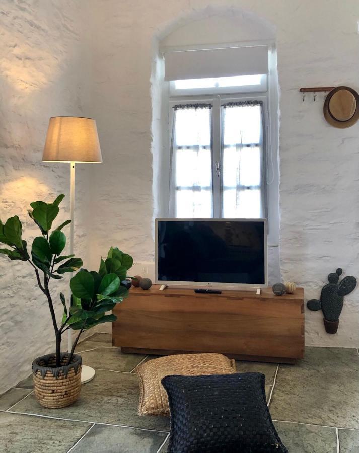 Villa Nireas Stonehouse In Apollonía Extérieur photo